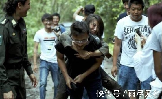 |知否知否,这么搞笑的花絮你知否,戏内正襟危坐,戏外放飞自我