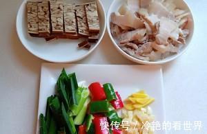 家常下饭菜,五花肉炒花干,做法简单,肥而不腻,吃不够