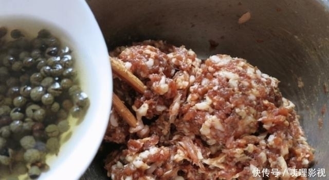 怎样给肉馅去腥最正确?厨师长告诉你,掌握这3点,肉馅鲜香可口
