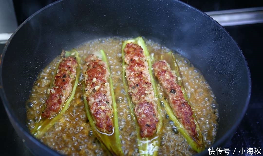 尖椒别总炒着吃，换一个新做法，香而不辣，大人孩子都抢着吃