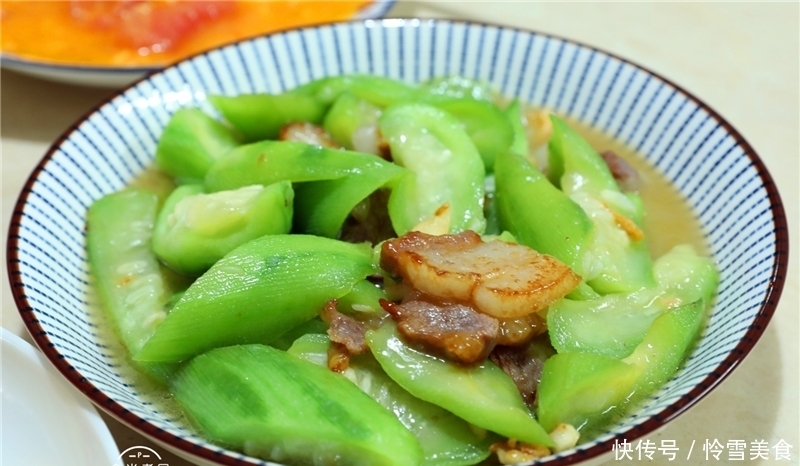 跟得上|节后一家四口的晚餐,花钱很少吃得舒服,老少营养跟得上