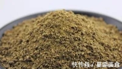 入口性|钓鱼颗粒粉这样搭配，鲫鲤鱼马上咬钩，根本停不下来