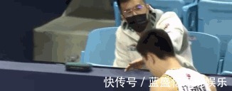 辽篮|争议!赵继伟吃技犯不满,被队友赶紧拉开,郭艾伦场边晃张镇麟!