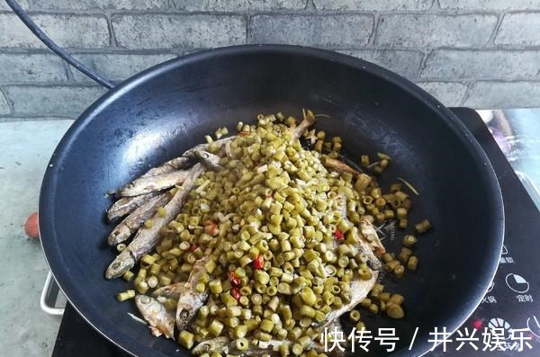 酸豆角|吃了几十年终于知道,它是“天然叶酸”,1块5一斤,女人要多吃
