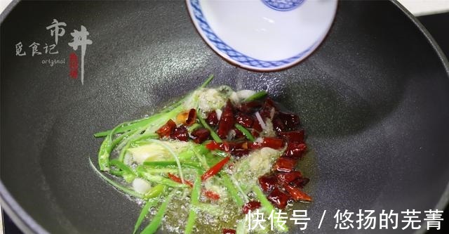 炒酸辣土豆丝,掌握放醋时间是关键,做对了随便炒也好吃!