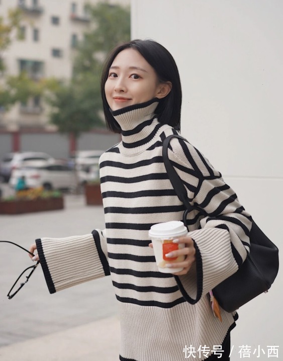 高领衫|还是穿“针织衫”最简约时髦,学会这几种搭配,骨子里透着高级感