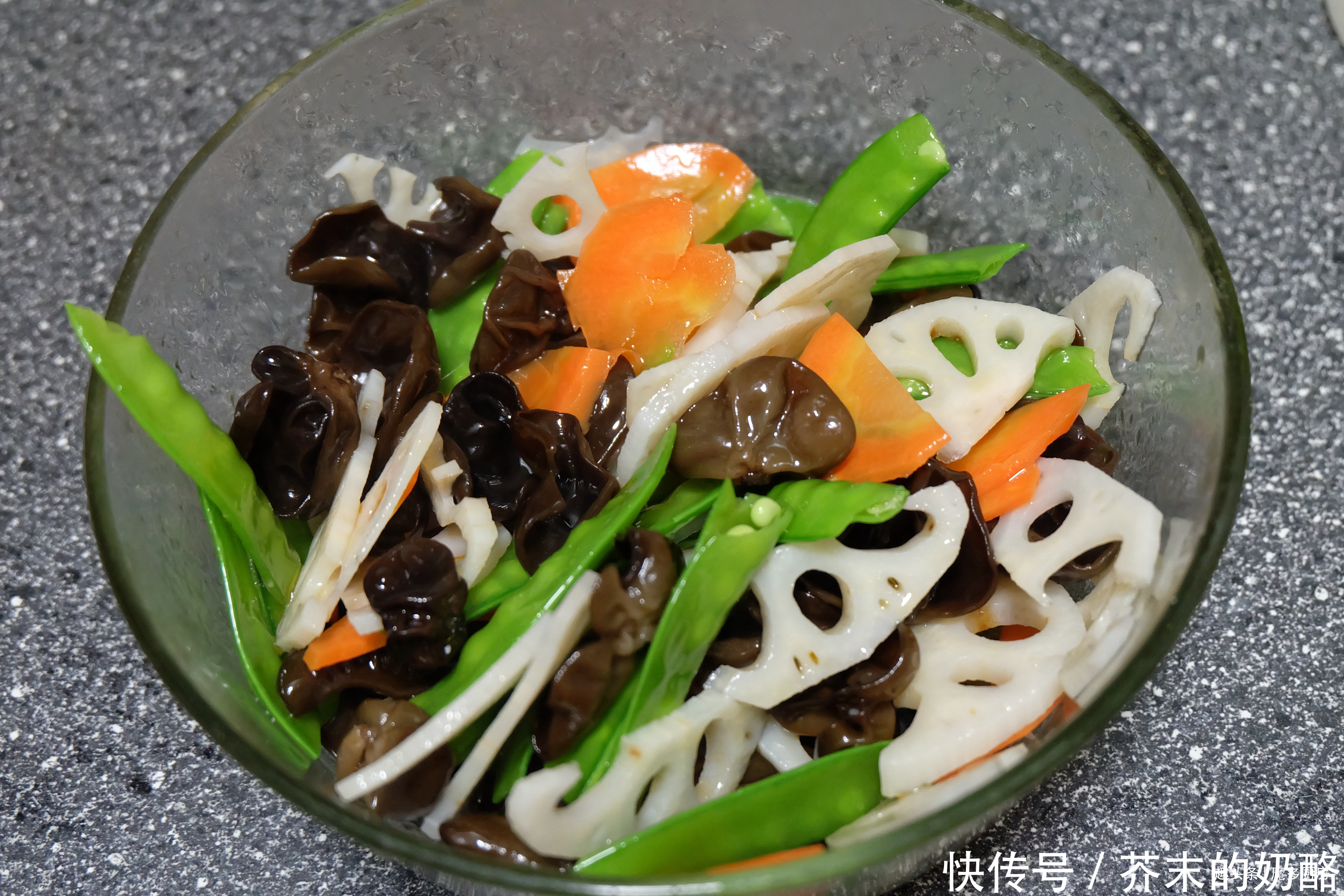 空气污染多吃凉拌菜,四种素菜拌一拌,清爽可口做法简单,试试吧