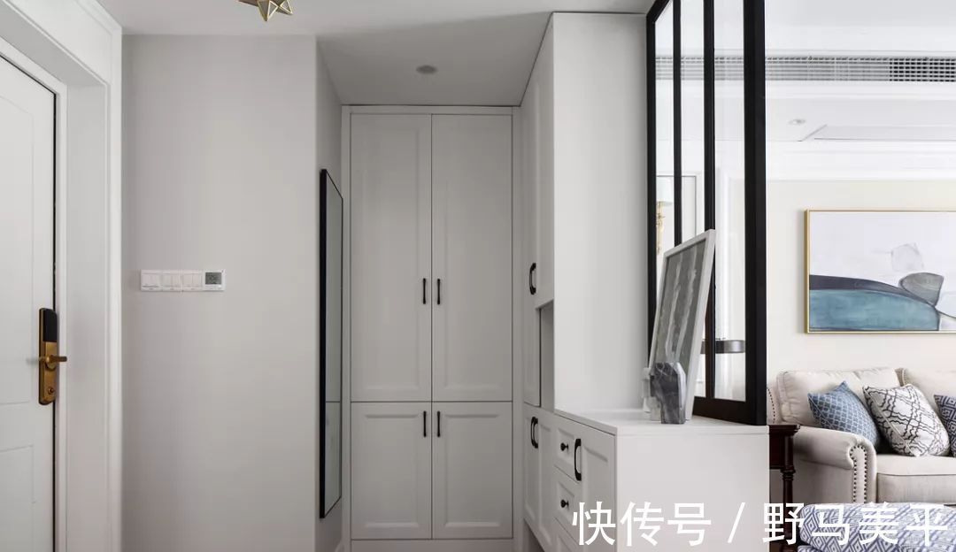 玄关案|你家门厅还在放鞋柜看看别人家的设计,一进门就把大家吸引住了