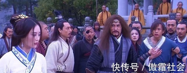 九阴真经&同样练九阴白骨爪,为何黄衫女能秒杀周芷若?周伯通说出了原因