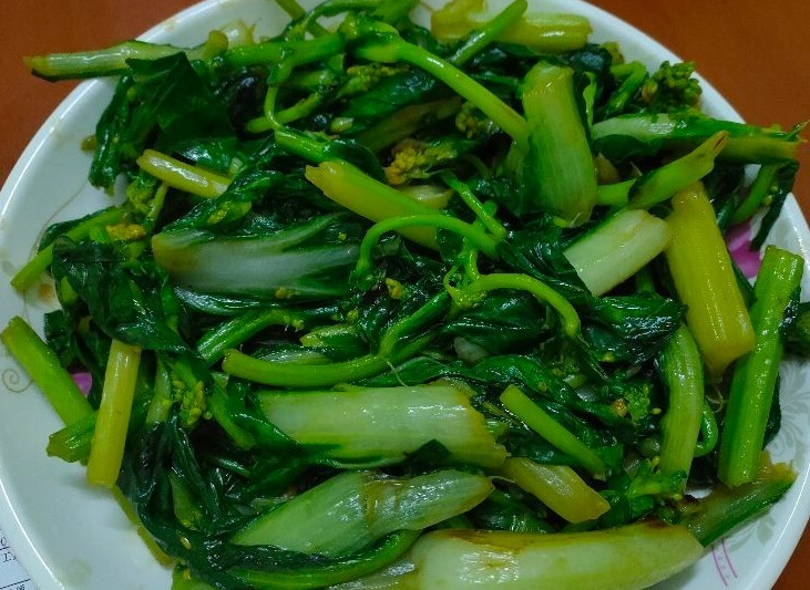 肉馅|准岳父岳母来家，女友嫌做菜太抠门，菜上桌她却默默不吭声！