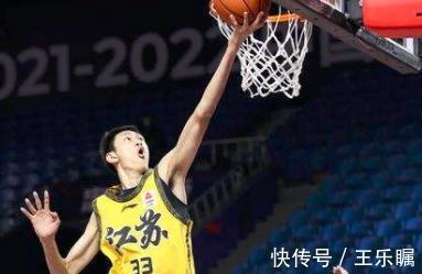 男篮|他2点神似姚明,气势更胜一筹,可以比肩朱荣振,男篮后继有人