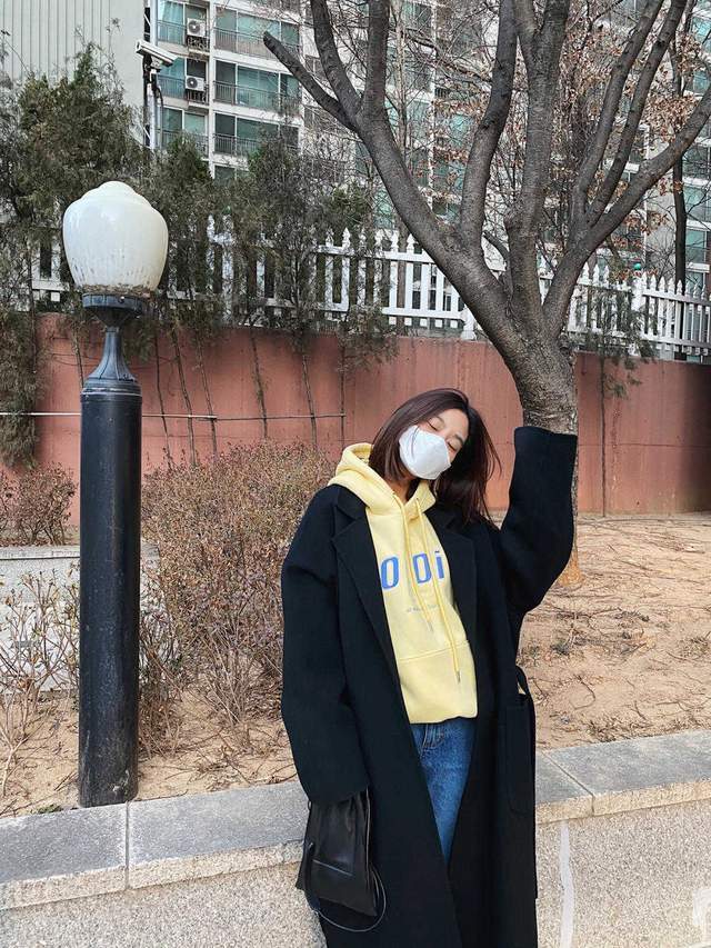 穿搭 秋冬不建议单穿卫衣,可以试试这3种搭配方法,比单穿还高级时髦