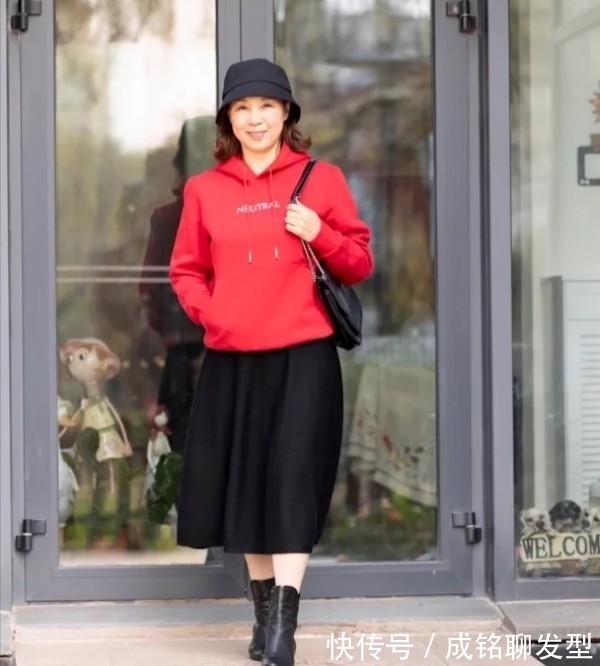 穿搭 女人会穿才不显老!学学这几位60岁阿姨的穿搭,真实自然又接地气