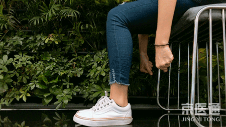 离世|年轻女记者崴脚12天后离世!她忽视的问题你可能每天都在犯