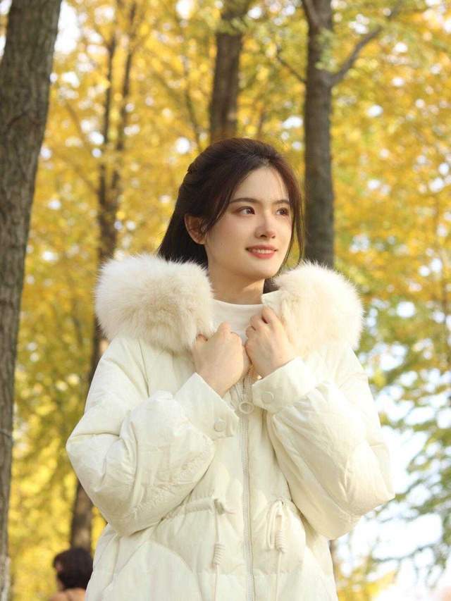 羽绒服 秋冬穿搭指南,普通女生也能把这几套穿出高级感,气质优雅又洋气