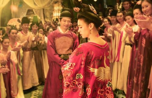 杨贵妃|杨贵妃那么胖，60岁的老皇帝，能给她一个公主抱吗？