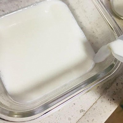 鸡蛋+牛奶，夏日小甜心——蜜豆双皮奶来咯！