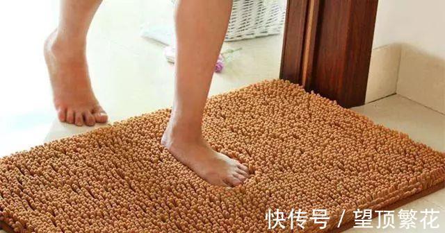 小空间|去朋友家蹭饭,一进卫生间就喜欢上了, 布置真有想法! 拍下来学着做