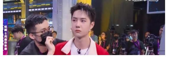 這就是街舞|如此開心？街舞放出后臺花絮，王一博化身社交小達人驚喜不斷