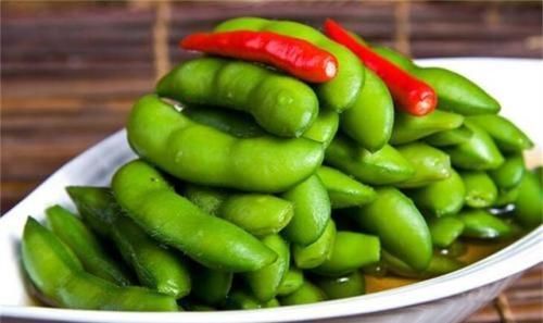 美容|每天晚上多吃3种食物，美容养生，美白护肤，越吃越年轻！