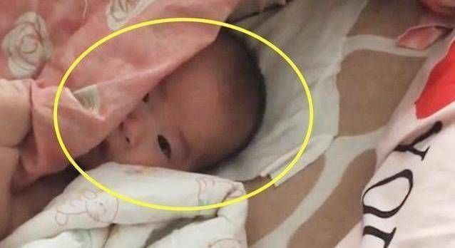 被子|宝妈睡醒宝宝“没了”,差点急疯,妈妈看到娃一瞬间,笑出声