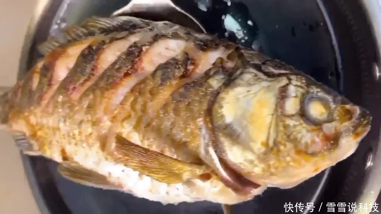 鱼香肉丝|真正的“鱼香肉丝”,口味酸甜味美肉质鲜嫩美味,既有肉又有鱼!