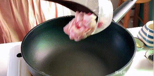 包菜不要直接下锅炒,多加这一步,脆甜爽口,下饭菜少不了