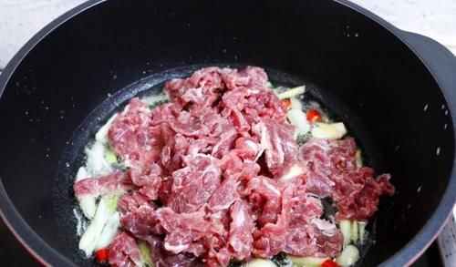 这肉虽然价格贵了点，但是营养价值高，跟芹菜一起炒，味道好