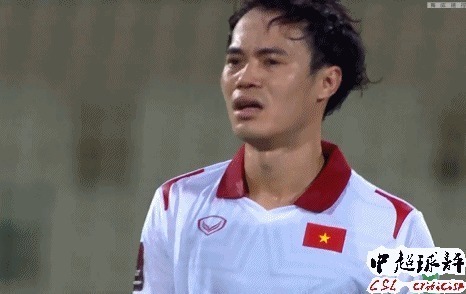比赛|被打哭了!越南队球员最后时刻4镜头太狼狈:多人落泪太少见!