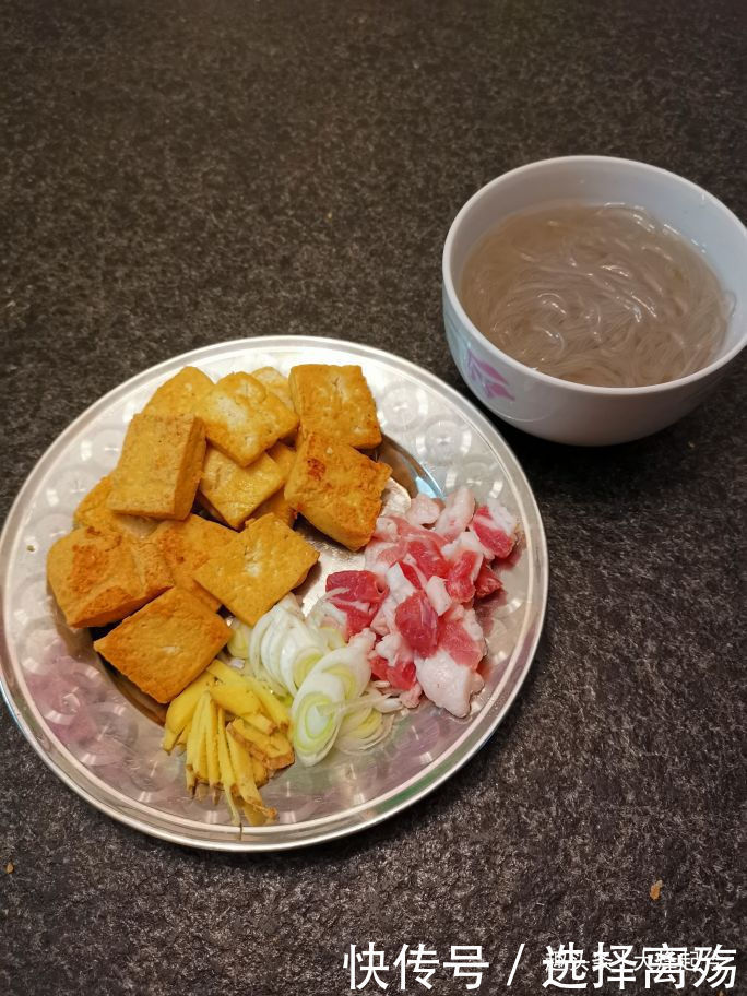 家常菜|冬天的美味家常菜大白菜炖豆腐