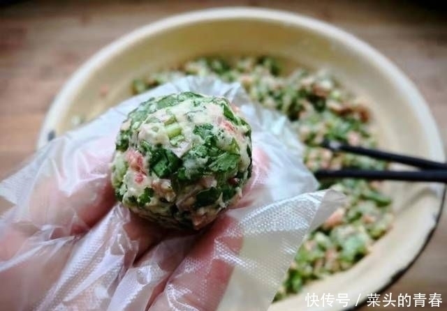 茼蒿|失眠最怕这个菜，睡不好的人要多吃，一周吃两回，一觉安睡到天亮