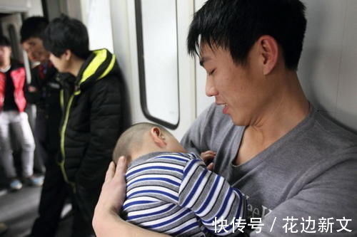 小英|产妇出院回家,由谁抱孩子更好?专家:四个候选人+两大候选条件