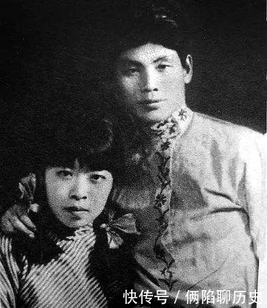 纠缠不清|逃婚弃子和男人们纠缠不清,看民国最叛逆才女萧红自作的悲哀人生