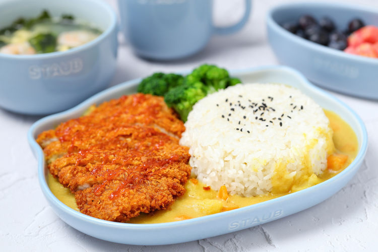 裙带菜|两片猪肉加蔬菜,做成美味咖喱猪排饭,健康实惠孩子们吃得好开心