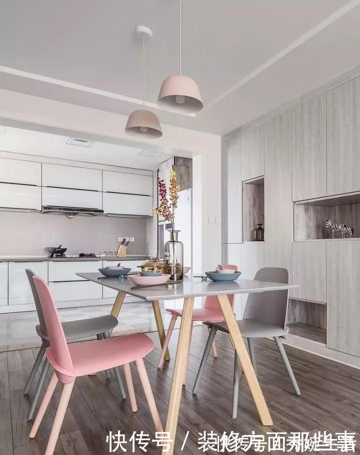 搭配|128平简约风,木色的浴室柜给卫生间增添一丝温度