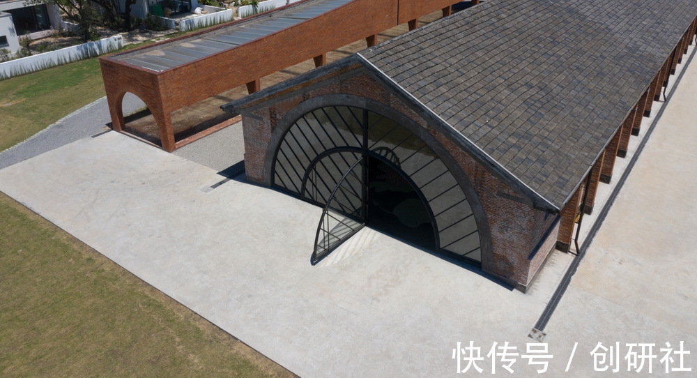 彩平|陶仓艺术中心/裸筑更新