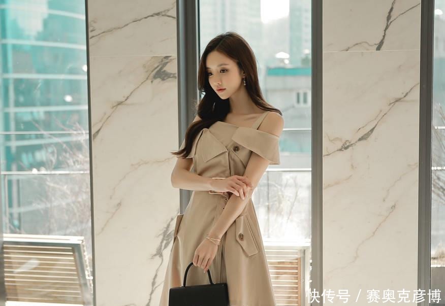 孙允珠|孙允珠女装美图:馨雅原木左岸咖啡吊带小洋裙!