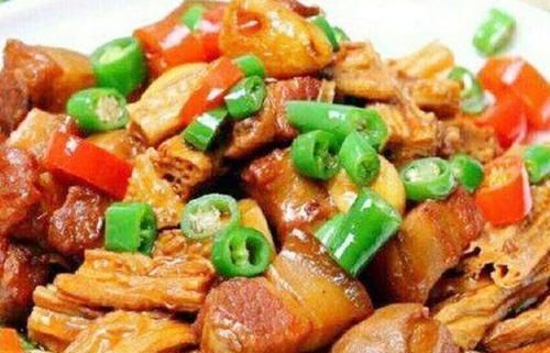 腐竹|常給家人孩子做的營養(yǎng)菜，簡(jiǎn)單易做，營養(yǎng)又下飯，補(bǔ)鈣個(gè)子高！