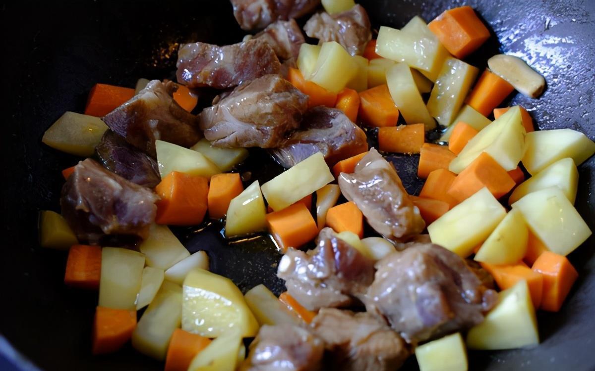 自从学会米饭新吃法,1周1次,每回1大锅都见底,锅都不洗了