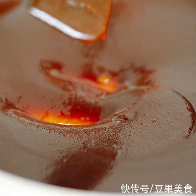 翻山越岭只为这道栗子焦糖桂花奶盖茶