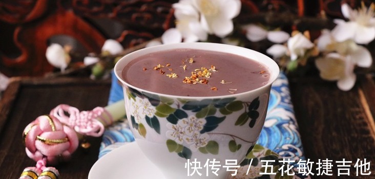 50岁姑姑吃了20年的黑豆吃法,不熬粥不泡醋,越吃越精神!