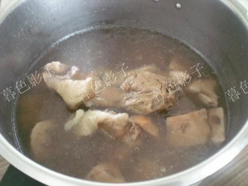 它是猪身上最“营养”的部位,18元一斤没人买,老板只留给自己