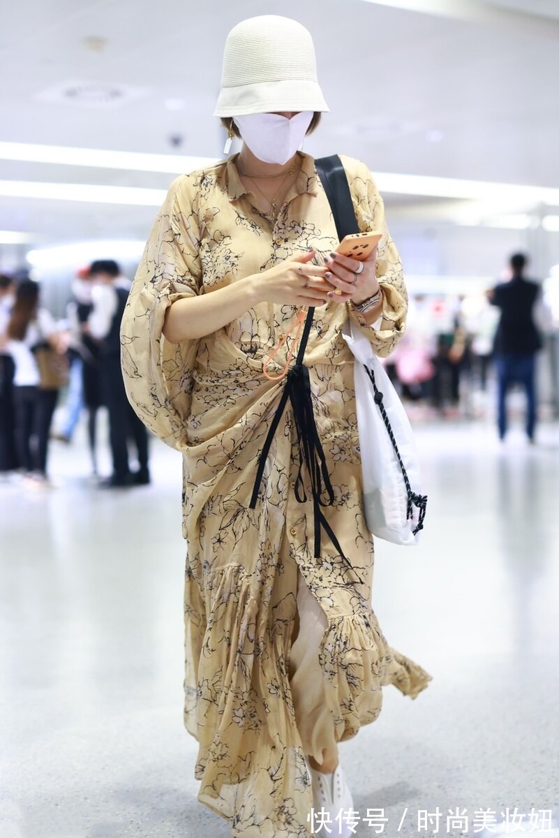 抽绳|马伊琍气质好就是不会打扮,穿雪纺连衣裙配长裤,廉价太多了