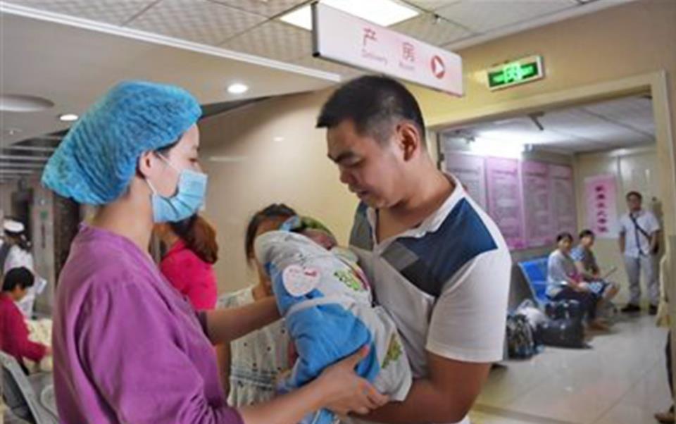 孩子|给孩子起名“王奈”,办出生证时护士打错,妈妈眼前一亮:不改了