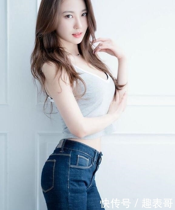 温婉清丽牛仔裤美女,轻松穿出女神范