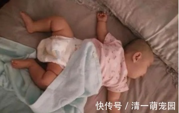 四仰八叉|宝宝的“睡姿”暗示不同性格,若你家娃是第3种,家长就偷着乐吧