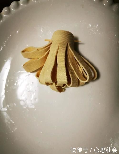 年前学做花样菜,5块钱做一道“花开富贵”,比大鱼大肉还抢手