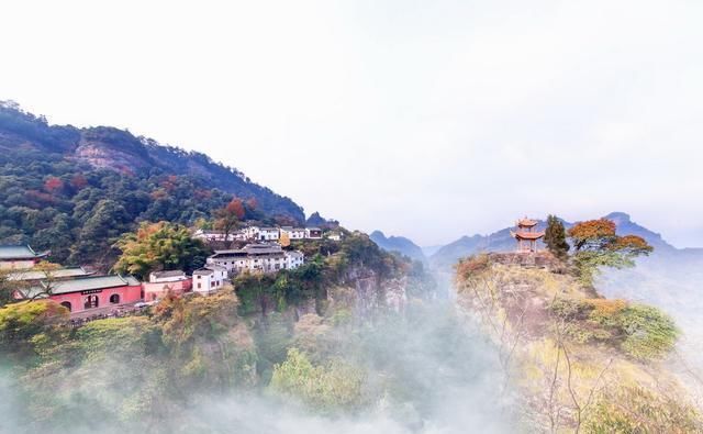 中国四大道教名山，位于皖南深山，一到下雨天就变成了“仙境”