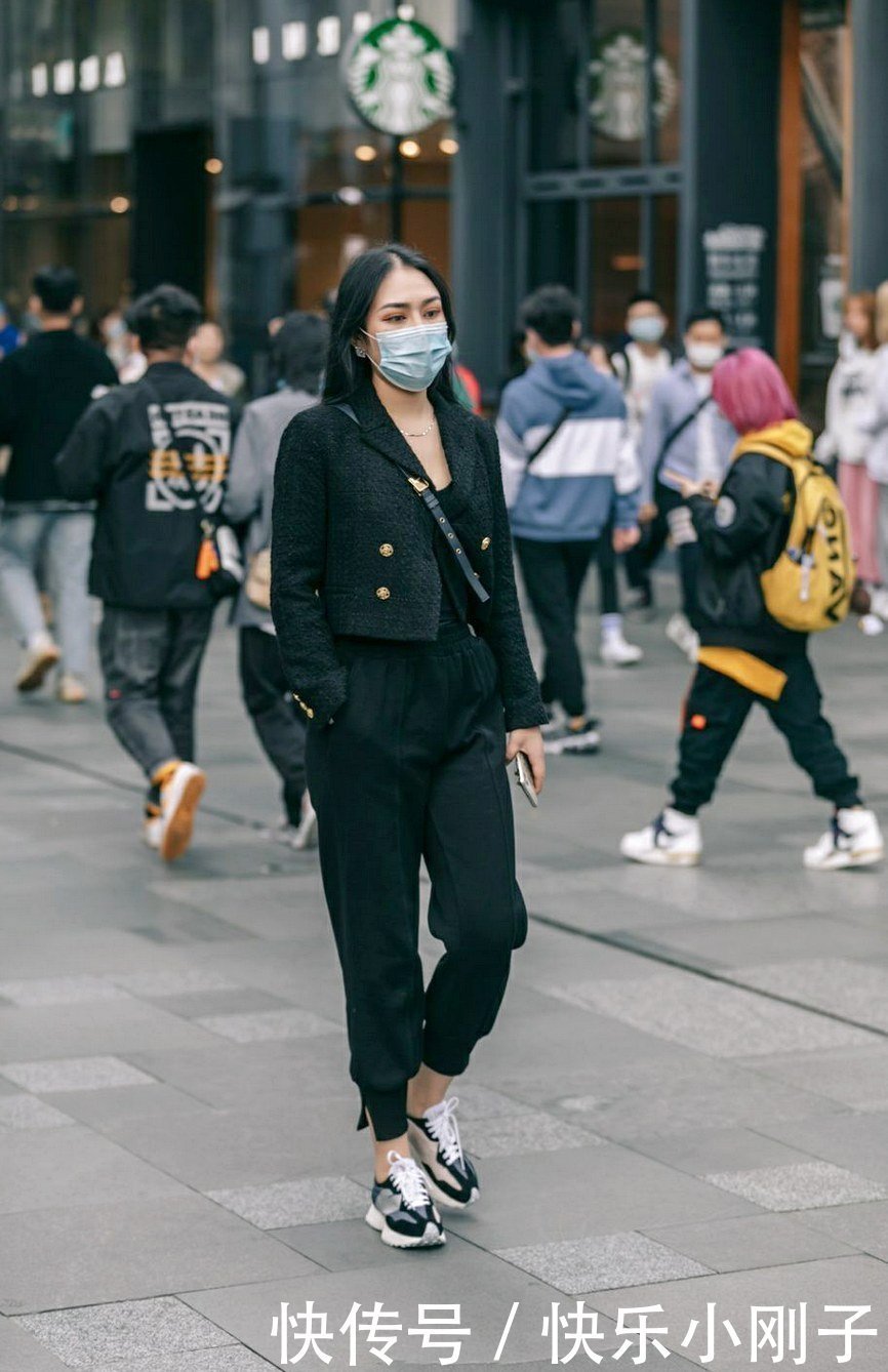 没有长裤的冬天是不完整的，温暖又时髦的长裤来了，抓紧安排上