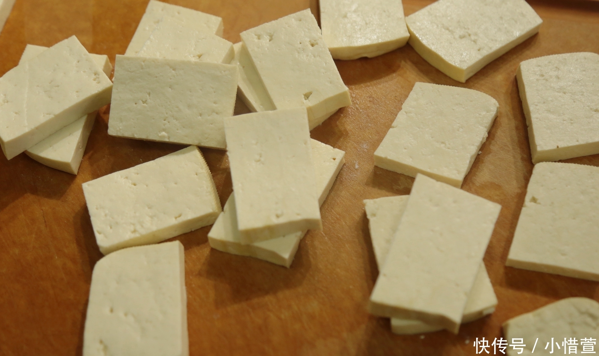 食用价值|豆腐吃了几十年，才知道和“他”是绝配，成本不足5元，比肉还香